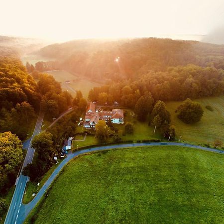 Landhotel Waldhaus Laubach  Екстер'єр фото