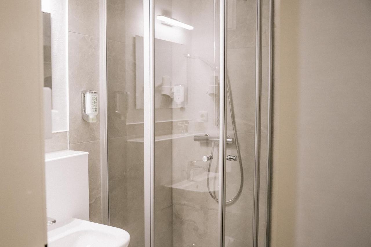 Landhotel Waldhaus Laubach  Екстер'єр фото